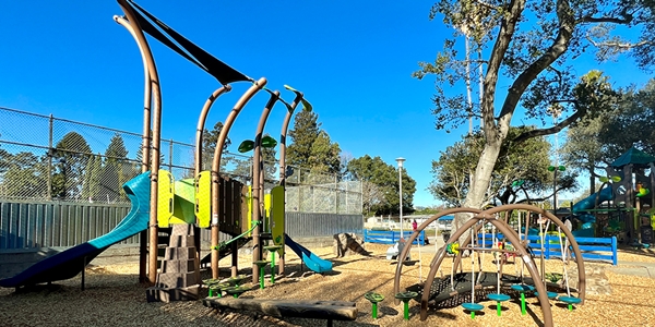 Photo 1 of Lincoln Park